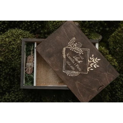 Drewniane Pudełko Na Zdjęcia Z Pendrive Grawer