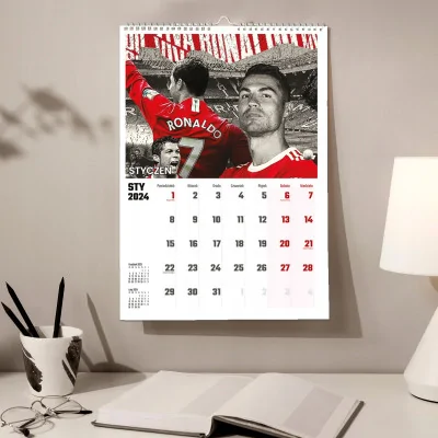 Kalendarz ścienny Na Rok 2024 Crystiano Ronaldo Cr7 Wieloplanszowy A3