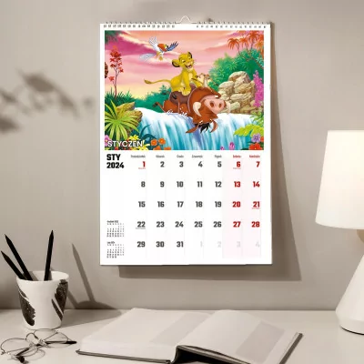 Kalendarz ścienny Na Rok 2024 Król Lew Wieloplanszowy A3