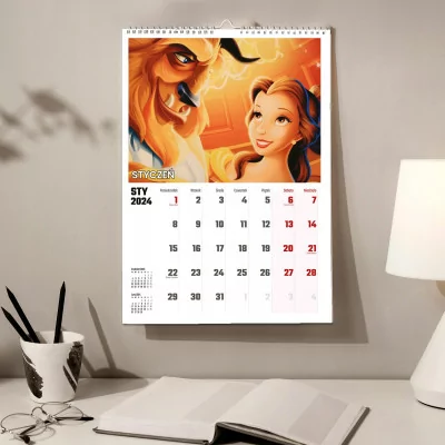 Kalendarz ścienny Na Rok 2024 Piękna I Bestia Bajka Wieloplanszowy A3