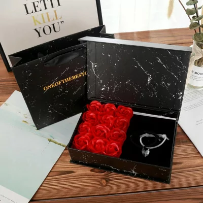 Pudełko Z Różami Bransoletka Magnetyczna Prezent święta Walentynki Kobiet